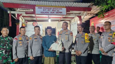 Dirbinmas Polda Metro Jaya Cooling System Silaturahmi Dengan Tokoh Masyarakat di Pos Kamling Cimanggis