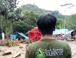 Relawan HEJO SOLIHIN GP CENTER :  Membantu Korban Bencana Alam di Sukabumi