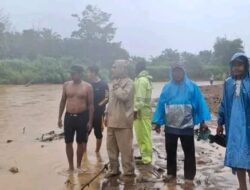 SEORANG PEMUDA DIDUGA HANYUT TERBAWA ARUS SUNGAI