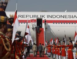 Setelah Bermalam di Aceh, Prabowo Tiba di Pakistan Disambut Langsung Presiden dan PM