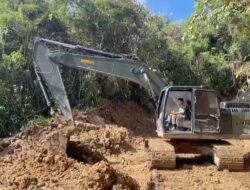 Pemulihan Pascabencana Terus Berjalan, TNI Dikerahkan Buka Akses Jalan di Kabupaten Agam