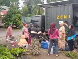 Personil TNI Kerahkan Kendaraan Khusus, Air Bersih untuk Warga Palembayan Agam Makin Tercukupi