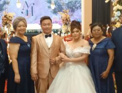 Acara Pernikahan Antonius dan Hani Dihadiri Para Tamu Undangan 