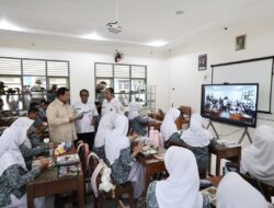 Perbaiki Kualitas Pendidikan, Prabowo Targetkan Tambah Papan Interaktif Digital ke Sekolah-sekolah