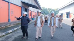Tinjau Gudang Bulog di Lumajang, Legislator Partai Gerindra Pastikan Stok Beras dan Minyak Goreng Aman