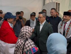 Menteri Luar Negeri Sugiono Jemput Langsung WNI yang Bebas dari Tahanan Israel di Bandara Soetta