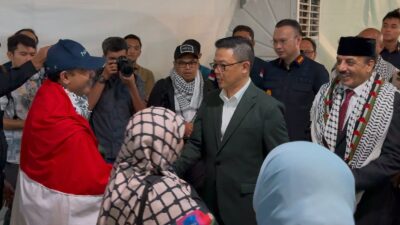 Menteri Luar Negeri Sugiono Jemput Langsung WNI yang Bebas dari Tahanan Israel di Bandara Soetta