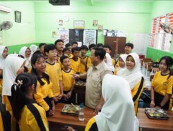 Kala Prabowo Dengarkan Cita-Cita Pelajar SMP 111 Jakarta Barat: Jadi Presiden hingga Bawa Indonesia ke Piala Dunia