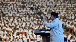 Di Hadapan Belasan Ribu Pelaksana MBG, Prabowo: Kepentingan Rakyat di Atas Segalanya