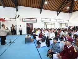 Pesan Prabowo ke Siswa Sekolah Rakyat: Angkat Derajat Orang Tuamu