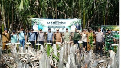 Peringati Hari Mangrove Sedunia: Polres Inhil Bersama Kodim 0314 dan Pemkab Tanam 5.000 Pohon Mangrove di Kecamatan Kuindra